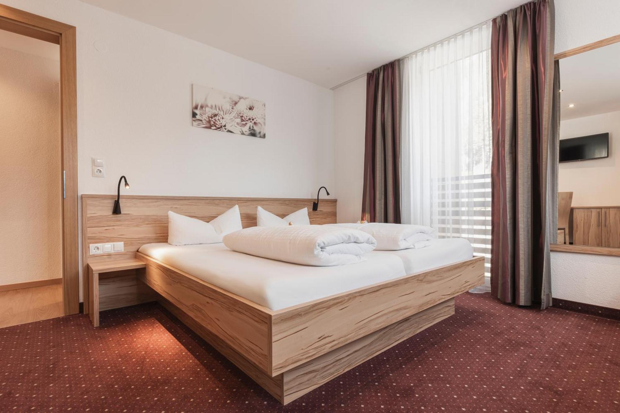 Birkheim Hotel Ischgl Room photo