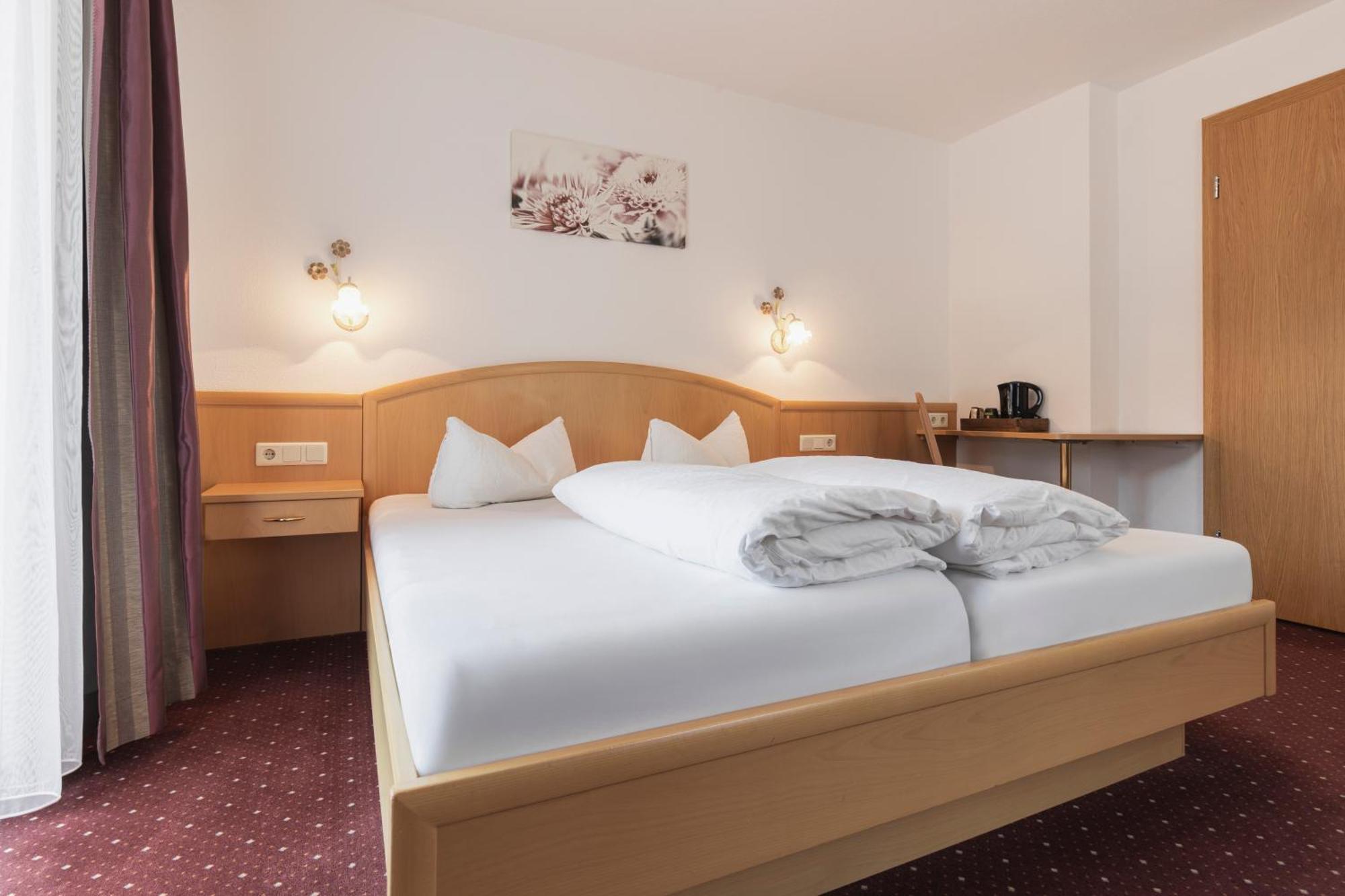 Birkheim Hotel Ischgl Room photo